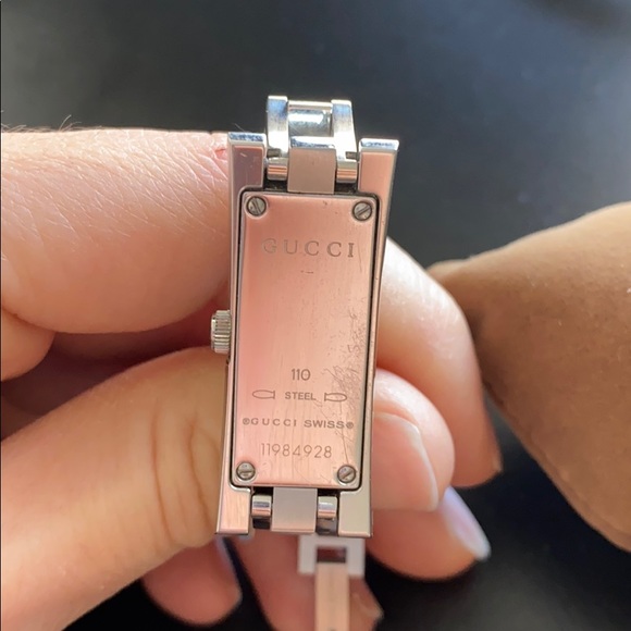 Gucci Watch - Picture 6 of 6